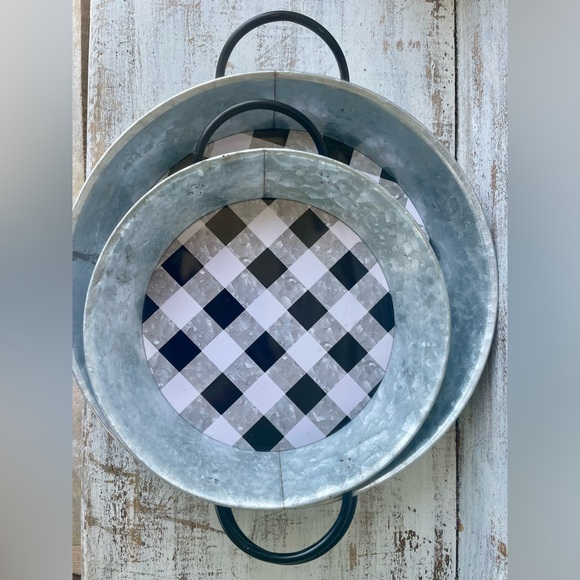 Black & White Buffalo Check Round Trays Set of 2 - Picture 9 of 13